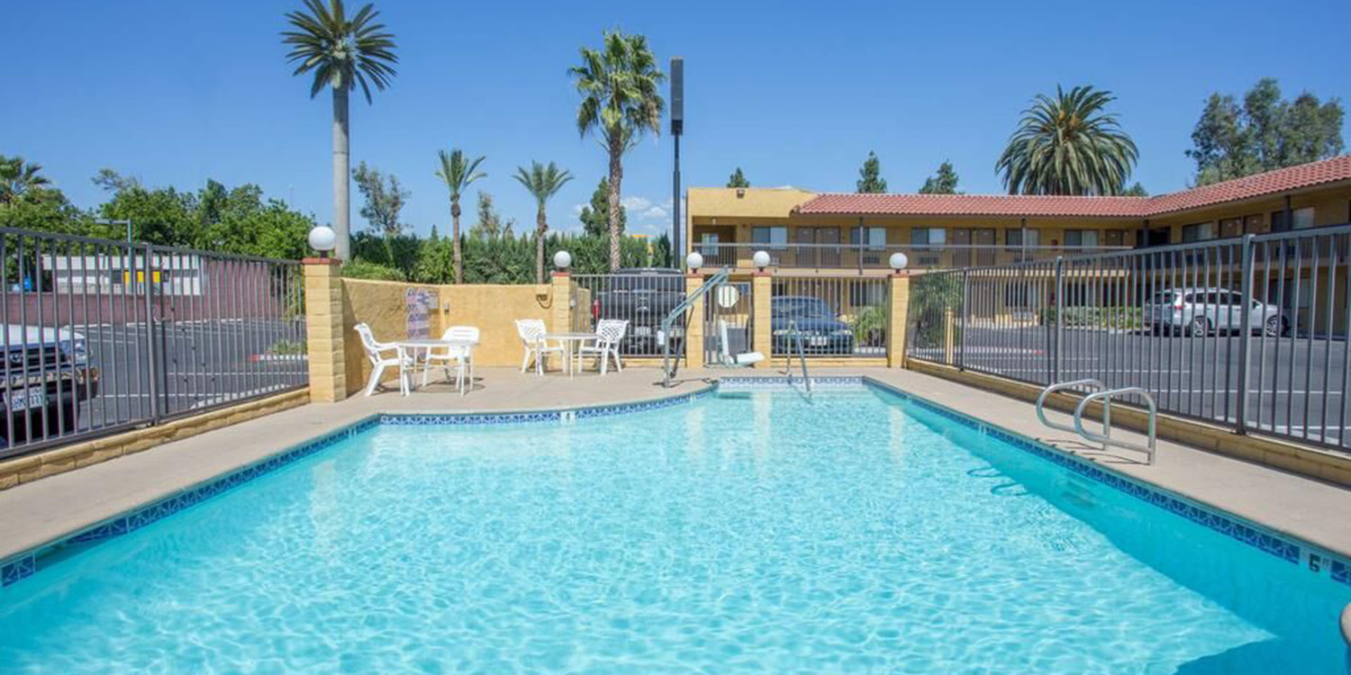 ENJOY THE MANY ON-SITE AMENITIES AT OUR ONTARIO, CA HOTEL. TAKE A DIP IN OUR POOL AFTER A LONG DAY EXPLORING L.A.