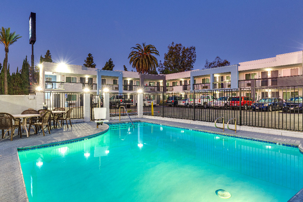 Hotel Seville - Pool